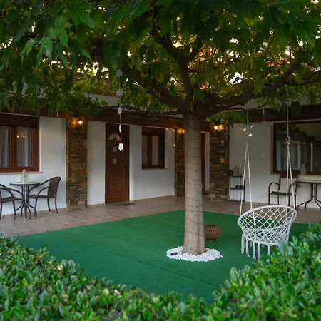 Pensión Neraides Káto Loutrákion