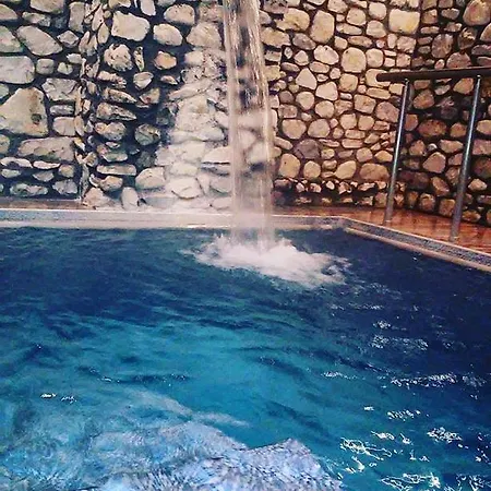 Neraides Pensión Káto Loutrákion